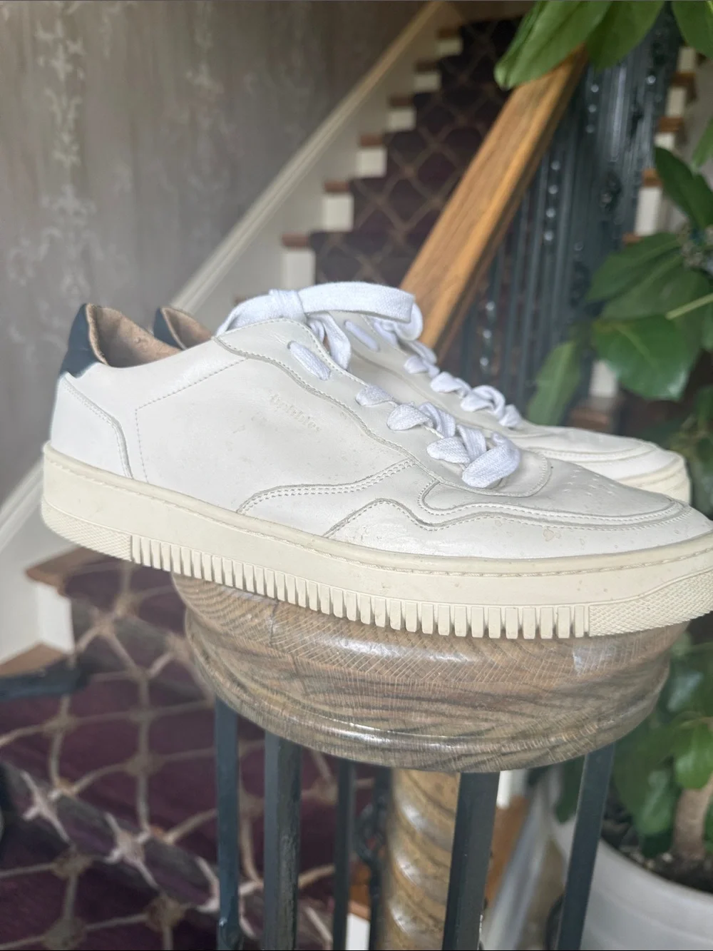 BOBBIES PARIS men’s sneaker preowned good condition, euro44 US size 11